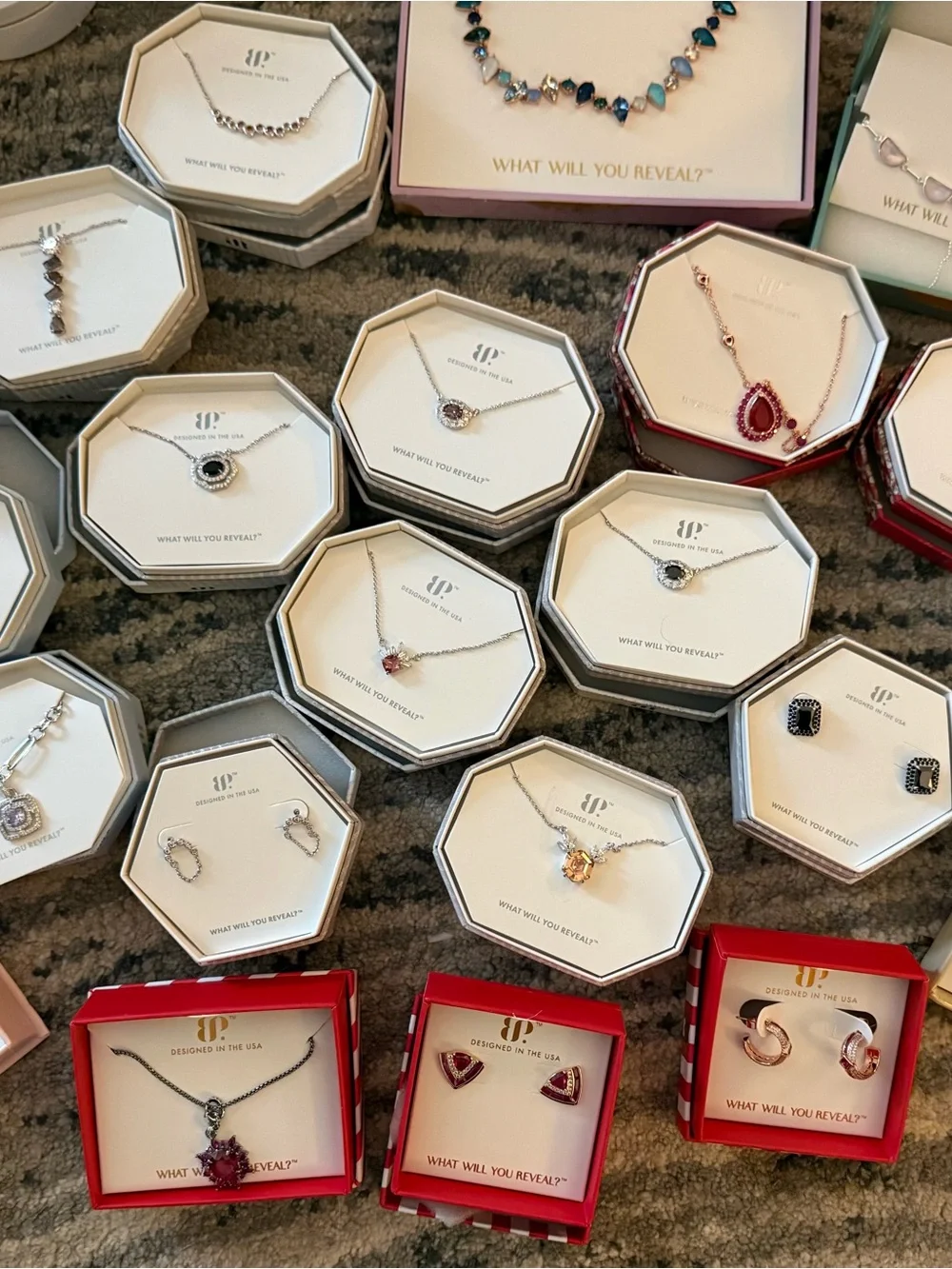 Bomb Party Lot of necklaces and earrings 33 piece